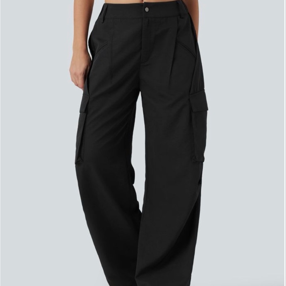 HALARA Sleek Black Cargo Joggers